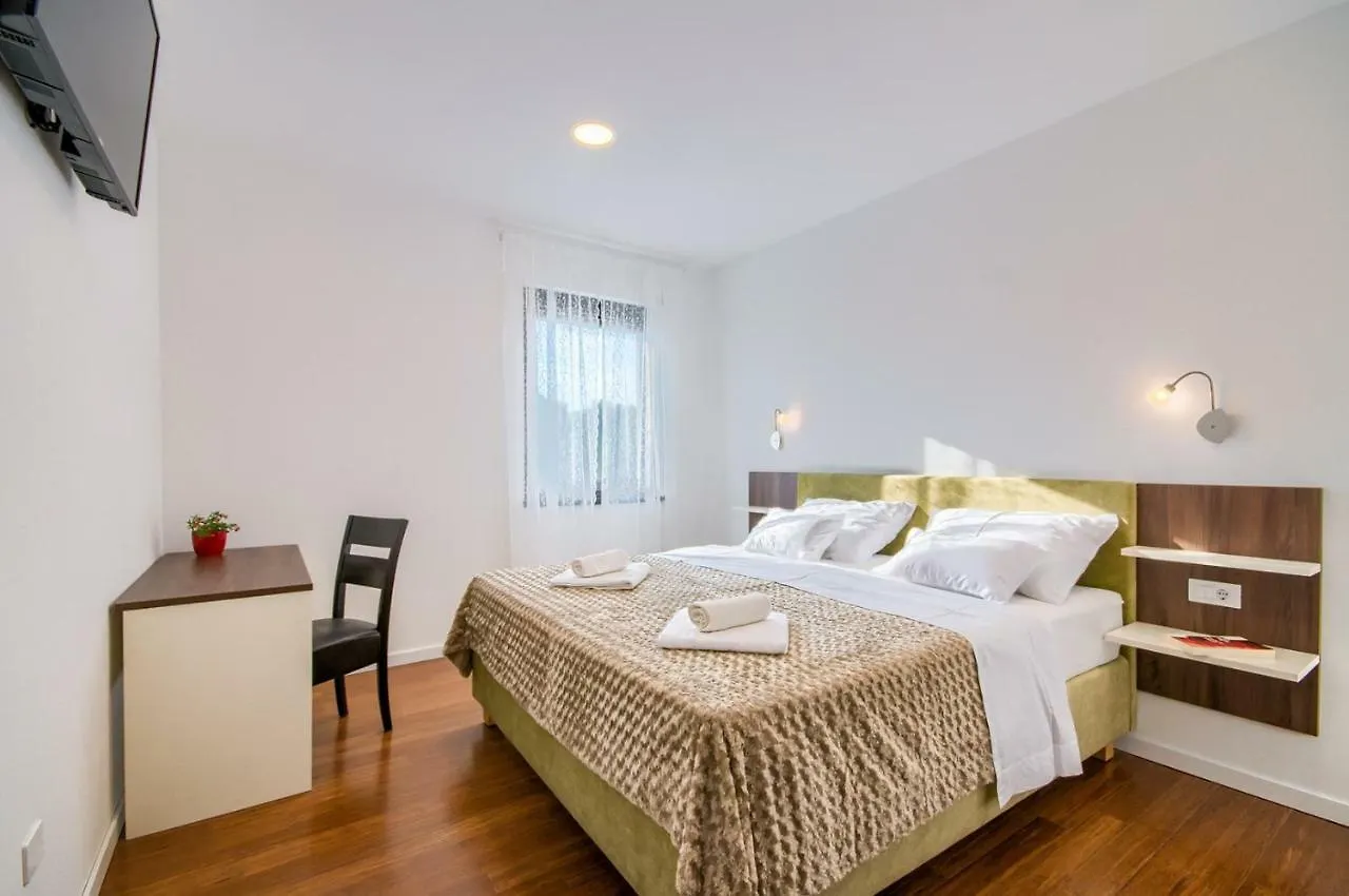 Rooms K&T Sea Side Luxury Pula Croacia
